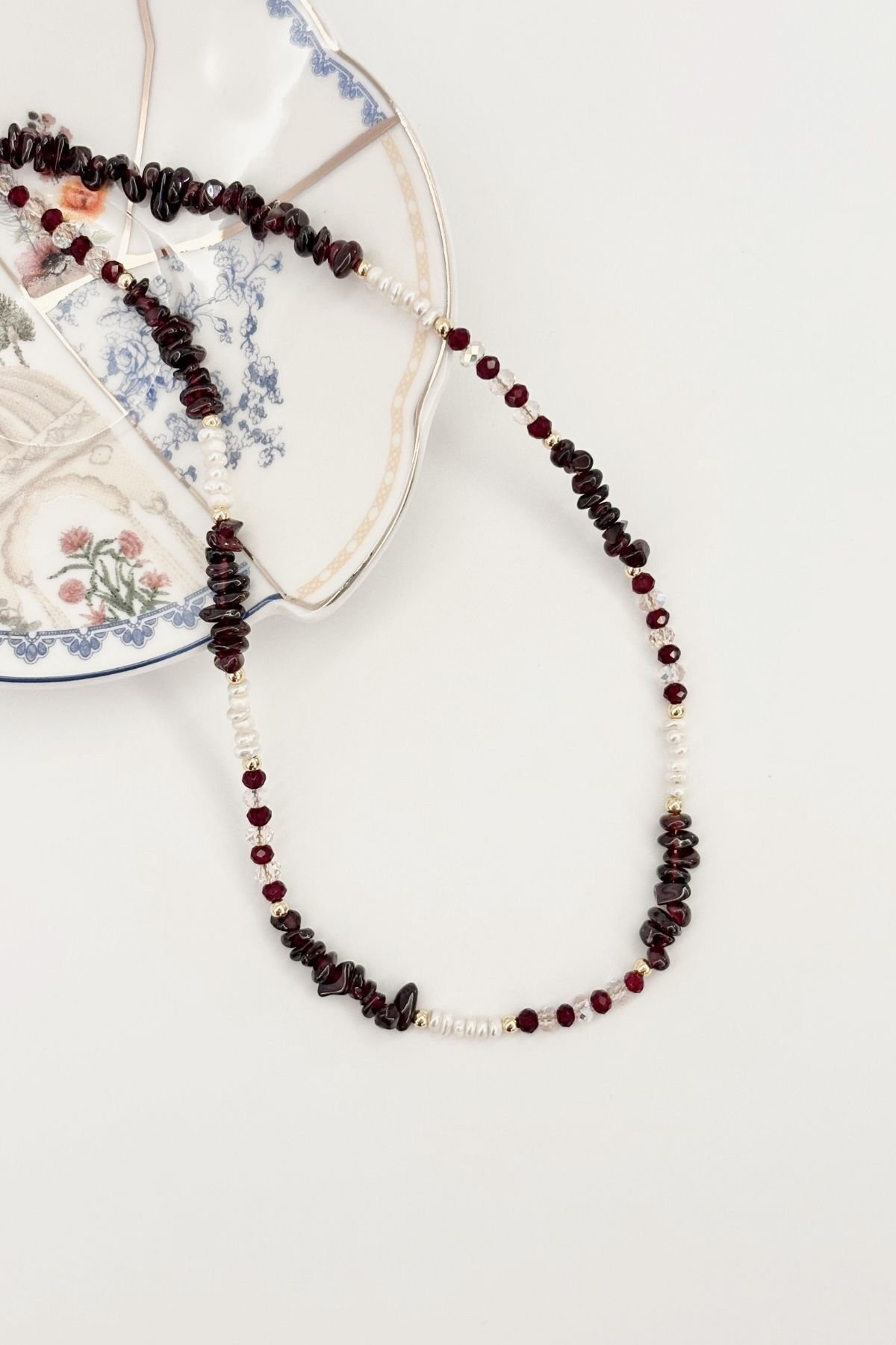 Art in Shadow No:1 Altın Kaplama Kolye