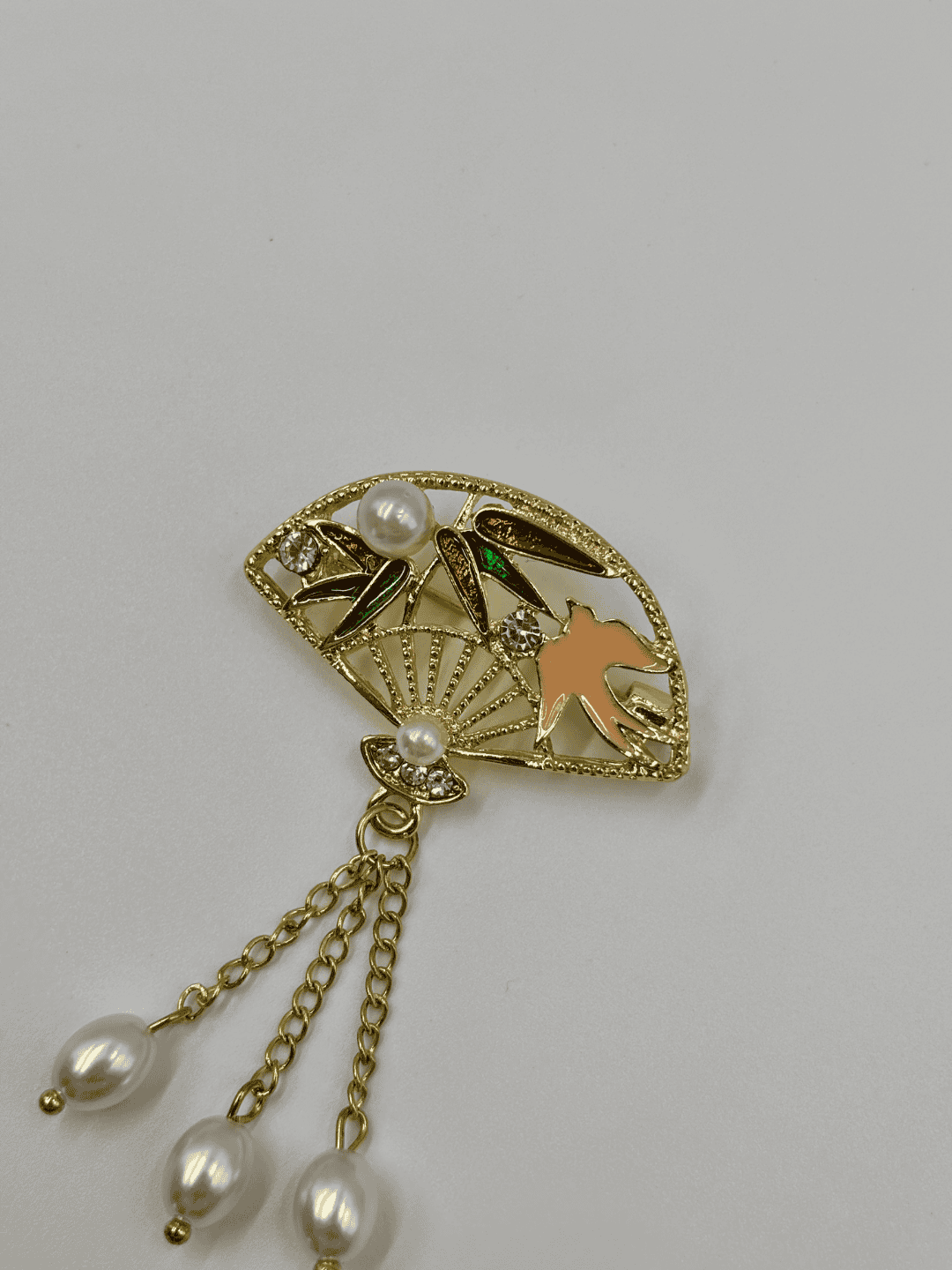 Miyabi Broş