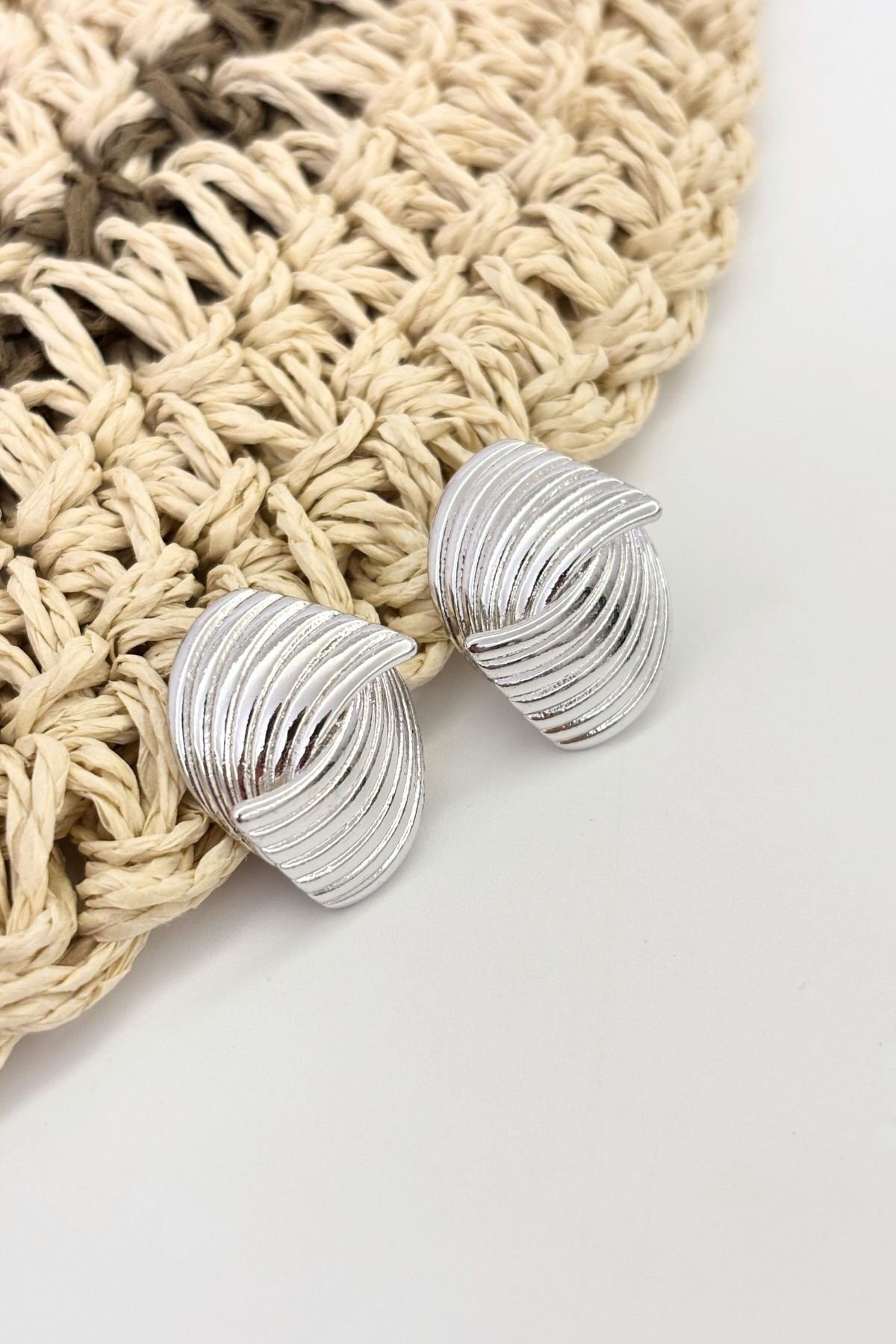 Mare No:2 Çelik Küpe