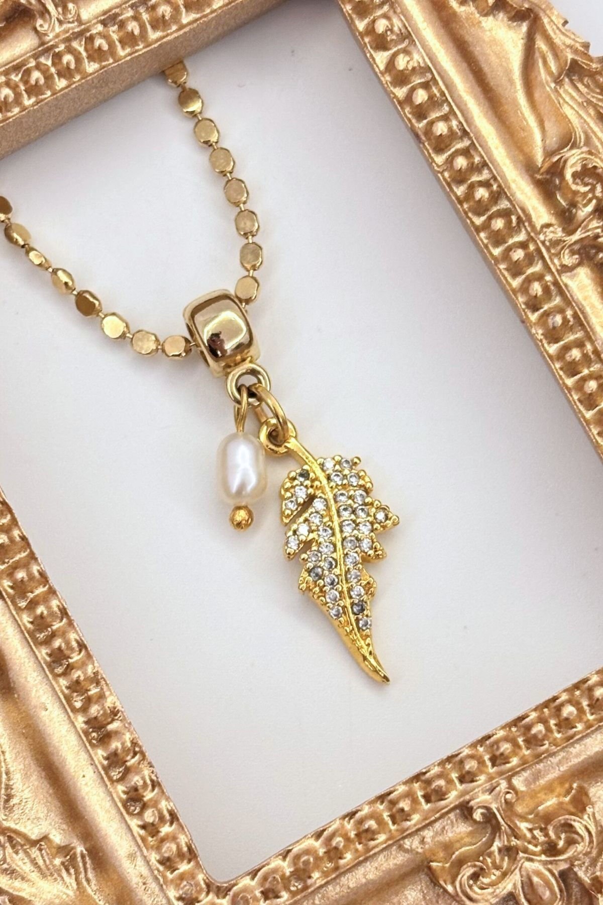 Leaf & Pearl No:1 Altın Kaplama Kolye
