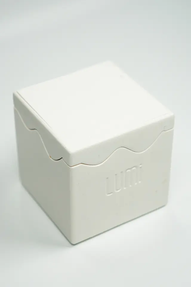 Lumi Pure – %100 Soya Wax Vegan Beton Mum (Beyaz Zigzag)